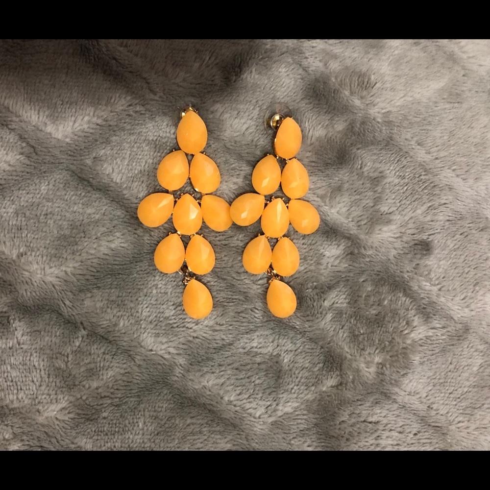 Mustard Party earrings